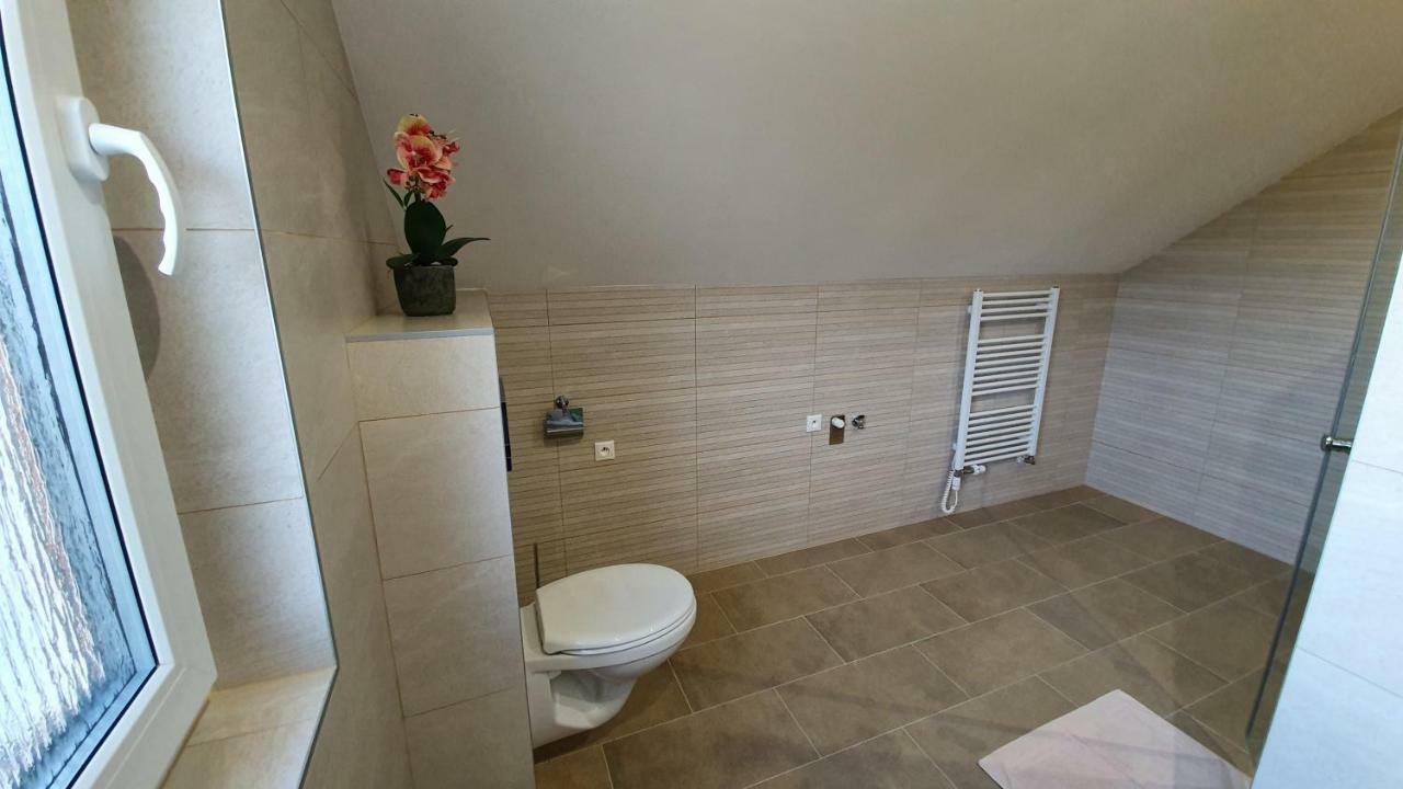 Chaty Krusetnica S Luxusnym Privatnym Wellness ภายนอก รูปภาพ