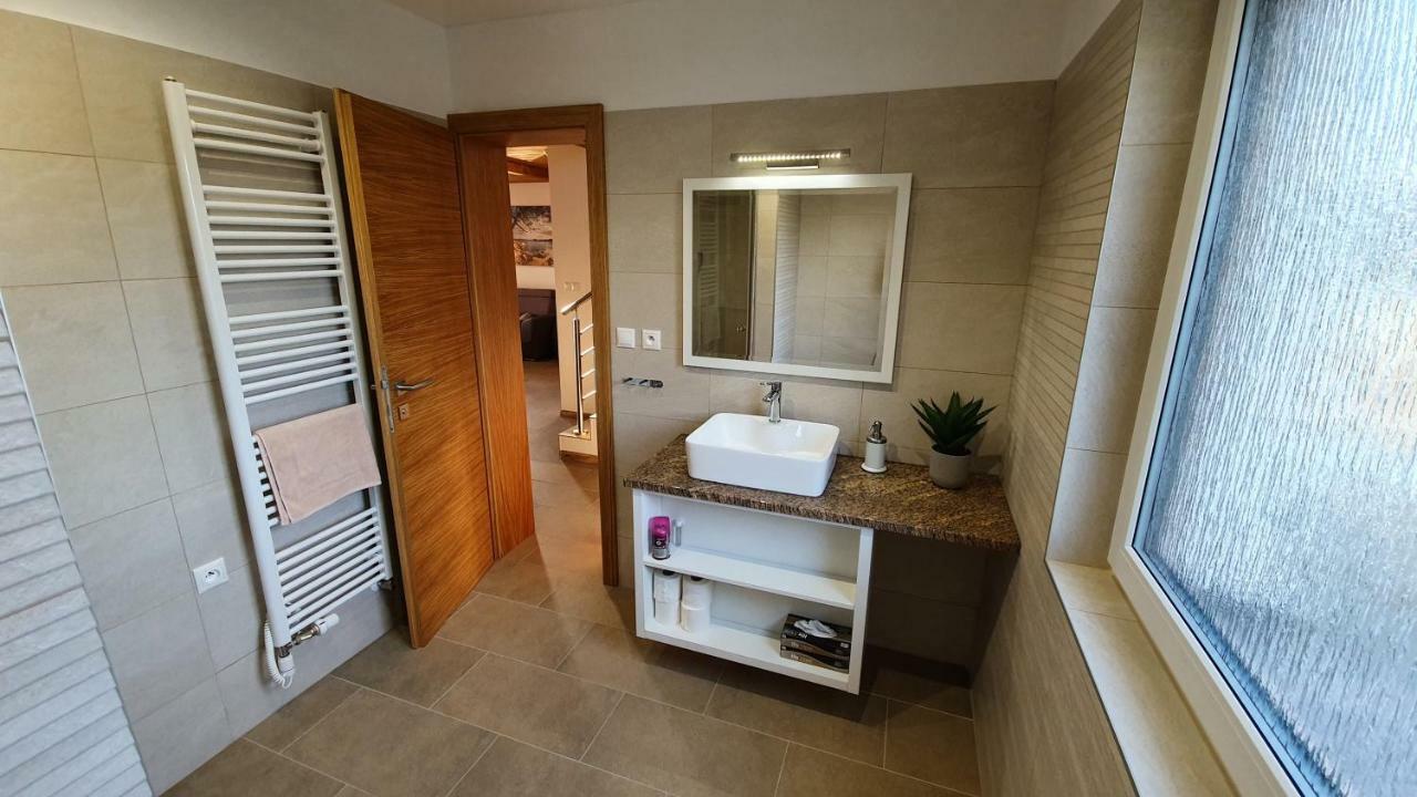 Chaty Krusetnica S Luxusnym Privatnym Wellness ภายนอก รูปภาพ